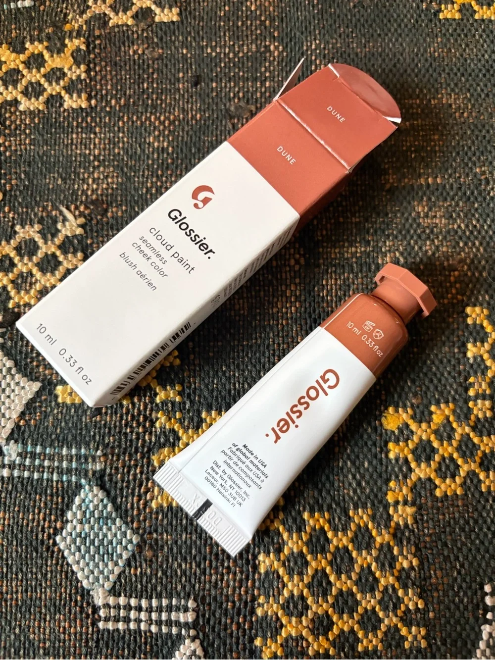 Glossier cloud paint